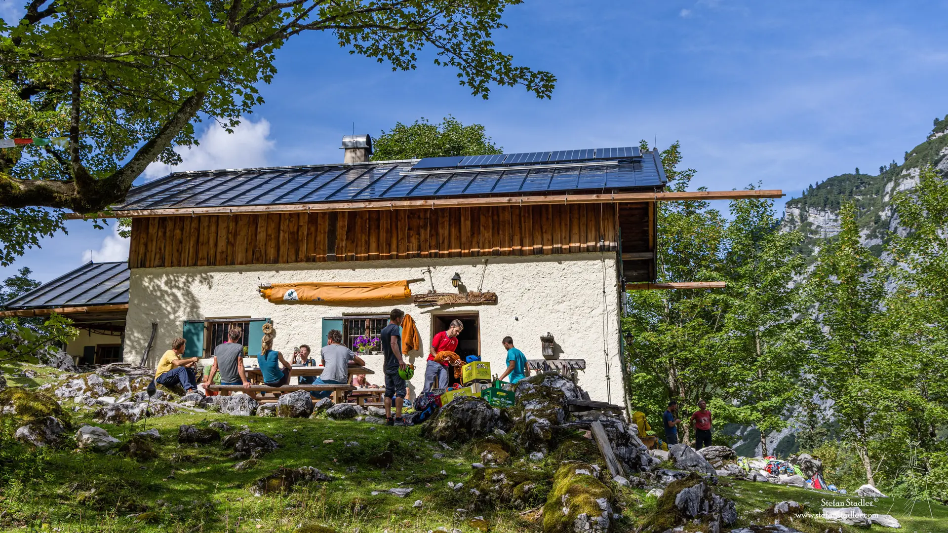 © DAV Teisendorf - Die gemütliche Oberreintalhütte