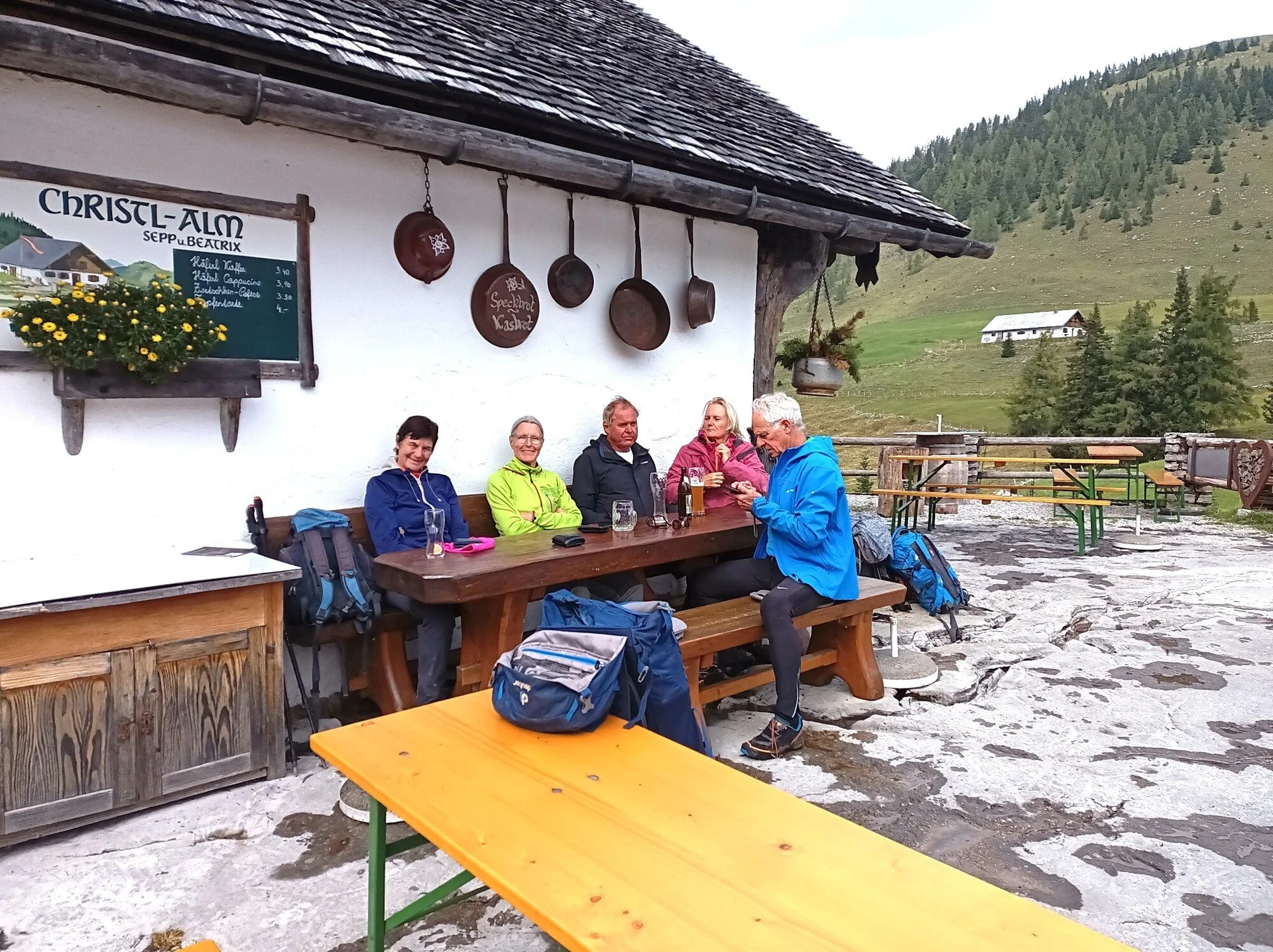 © DAV Teisendorf - Verdiente Rast bei der Christlalm