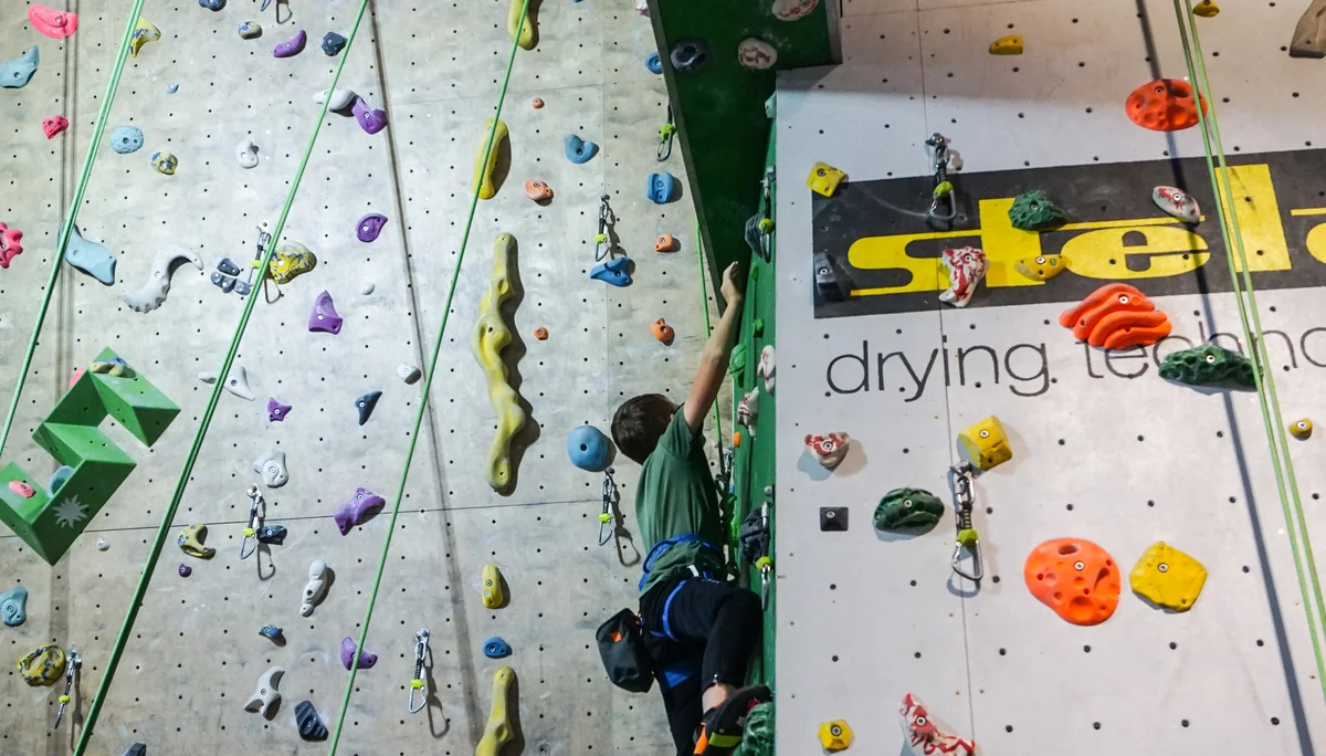 © DAV Teisendorf - OG Waging - Ausflug Kinderklettern in die Kletterhalle Gangkofen