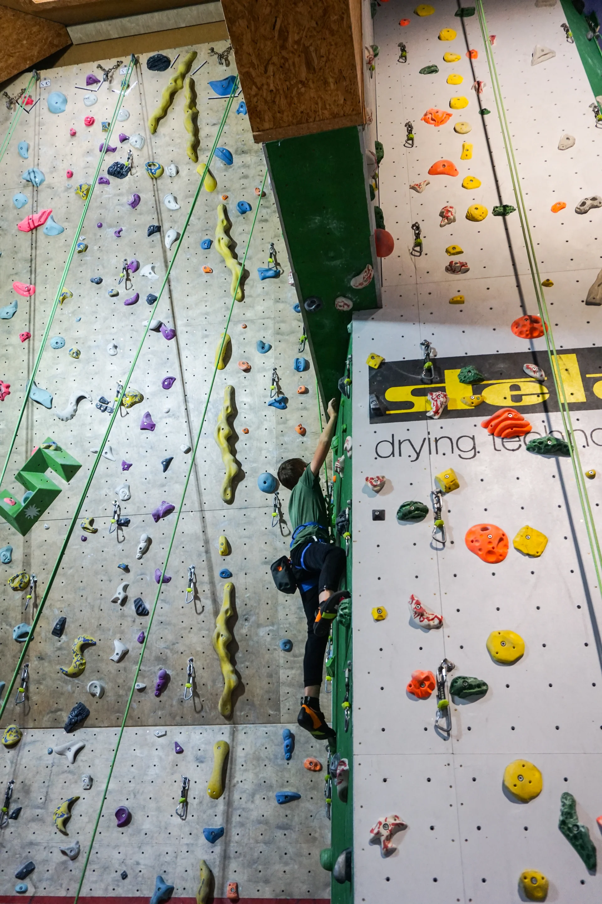 © DAV Teisendorf - OG Waging - Ausflug Kinderklettern in die Kletterhalle Gangkofen