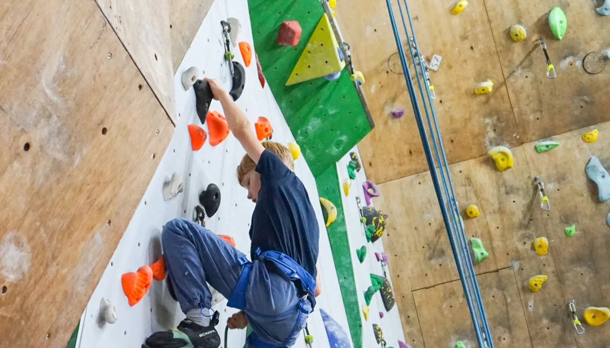 © DAV Teisendorf - OG Waging - Ausflug Kinderklettern in die Kletterhalle Gangkofen