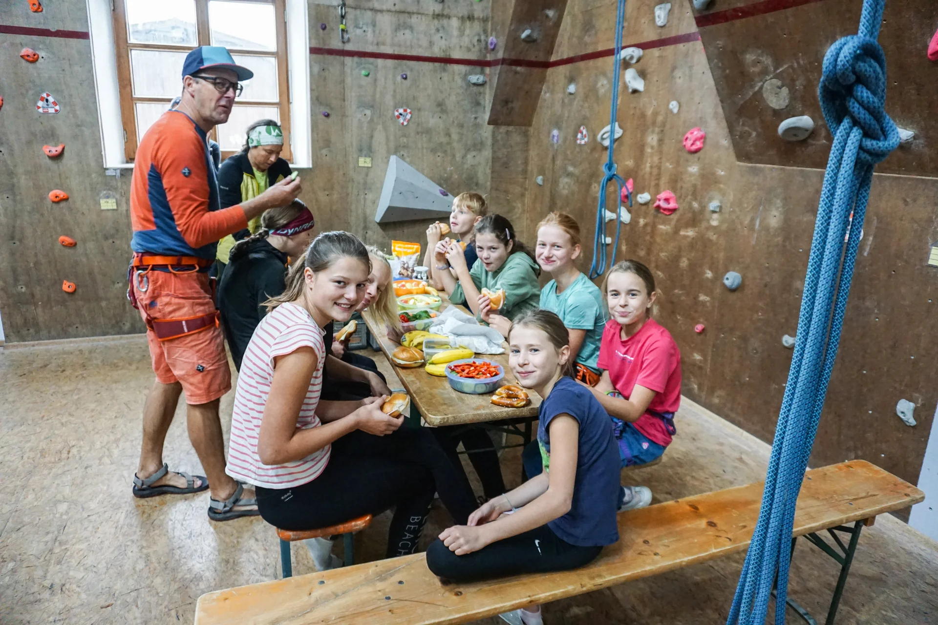 © DAV Teisendorf - OG Waging - Ausflug Kinderklettern in die Kletterhalle Gangkofen