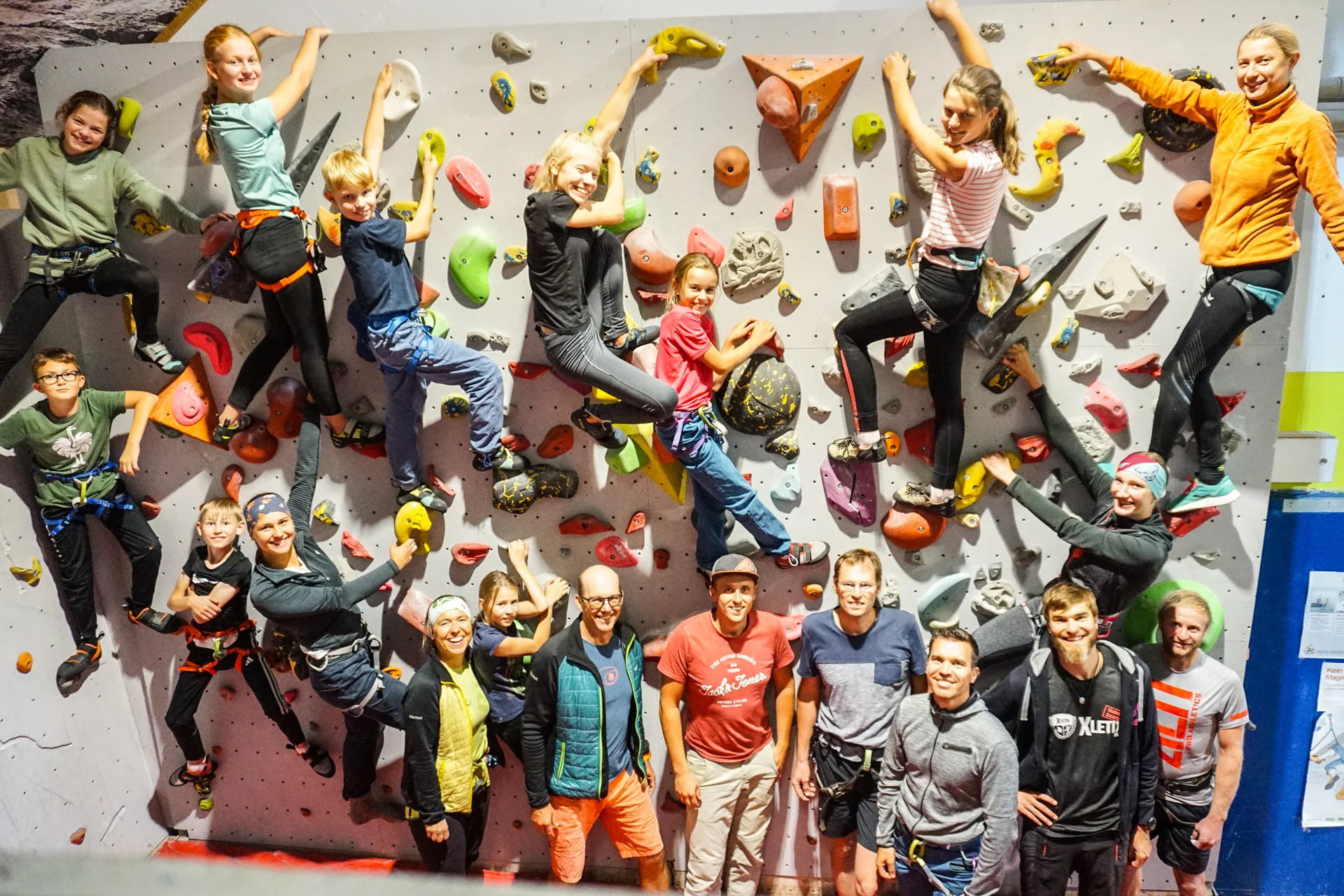 © DAV Teisendorf - OG Waging - Ausflug Kinderklettern in die Kletterhalle Gangkofen