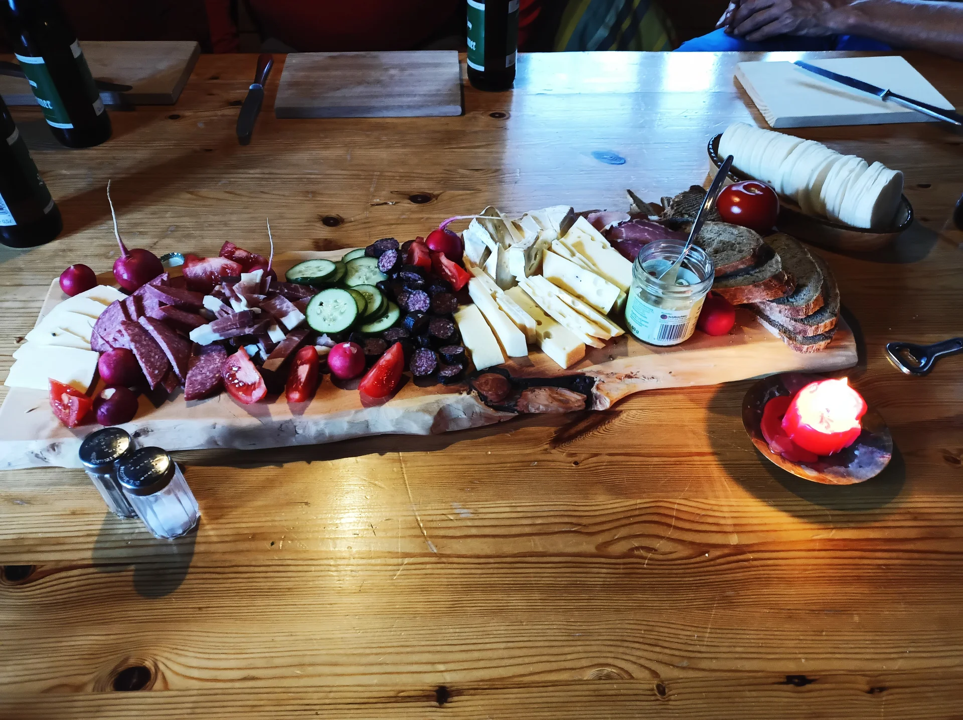 © DAV Teisendorf / OG Waging - Brotzeitbrettl