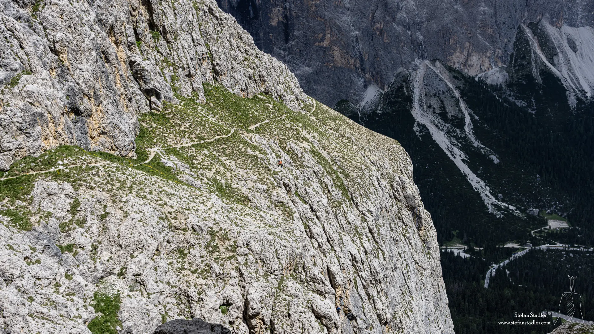 © DAV Teisendorf - Das Gamsband am Piz Ciavazes verspricht einen kurzweiligen Abstieg