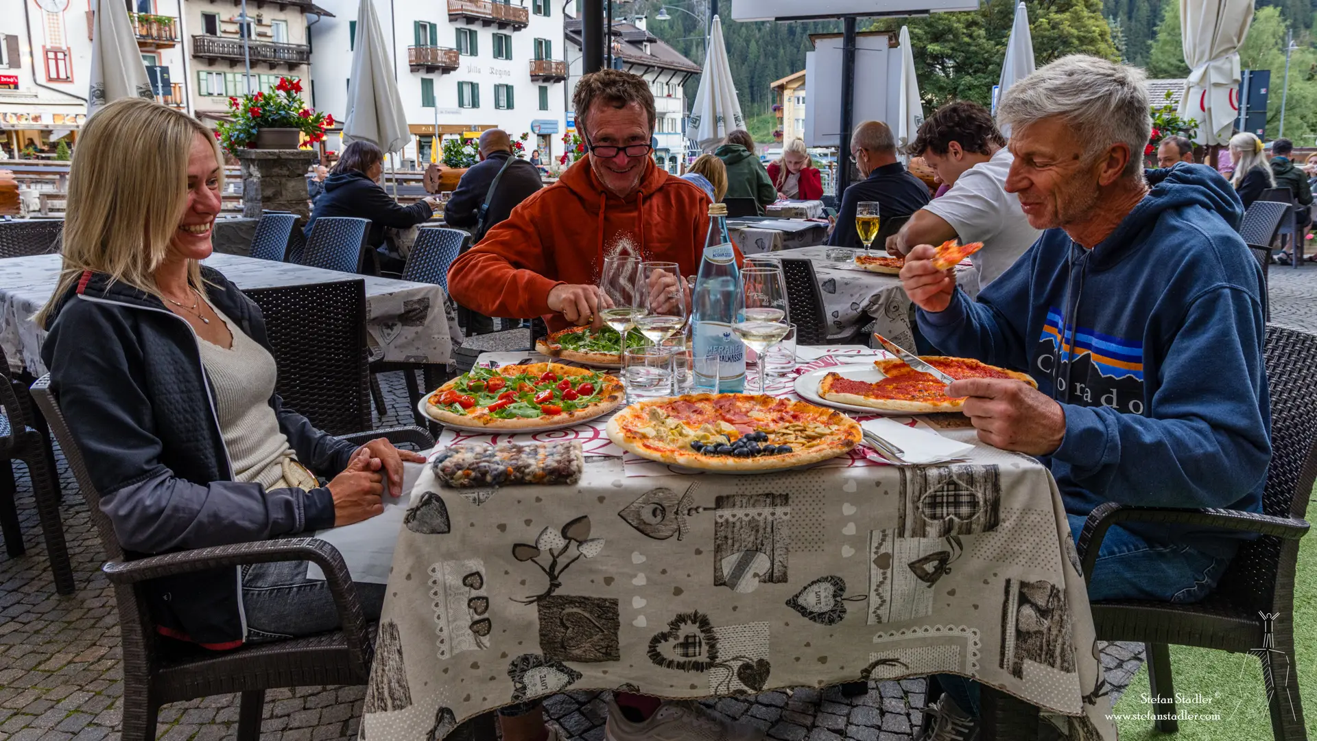 © DAV Teisendorf -  Einaml geduscht in die Pizzaria