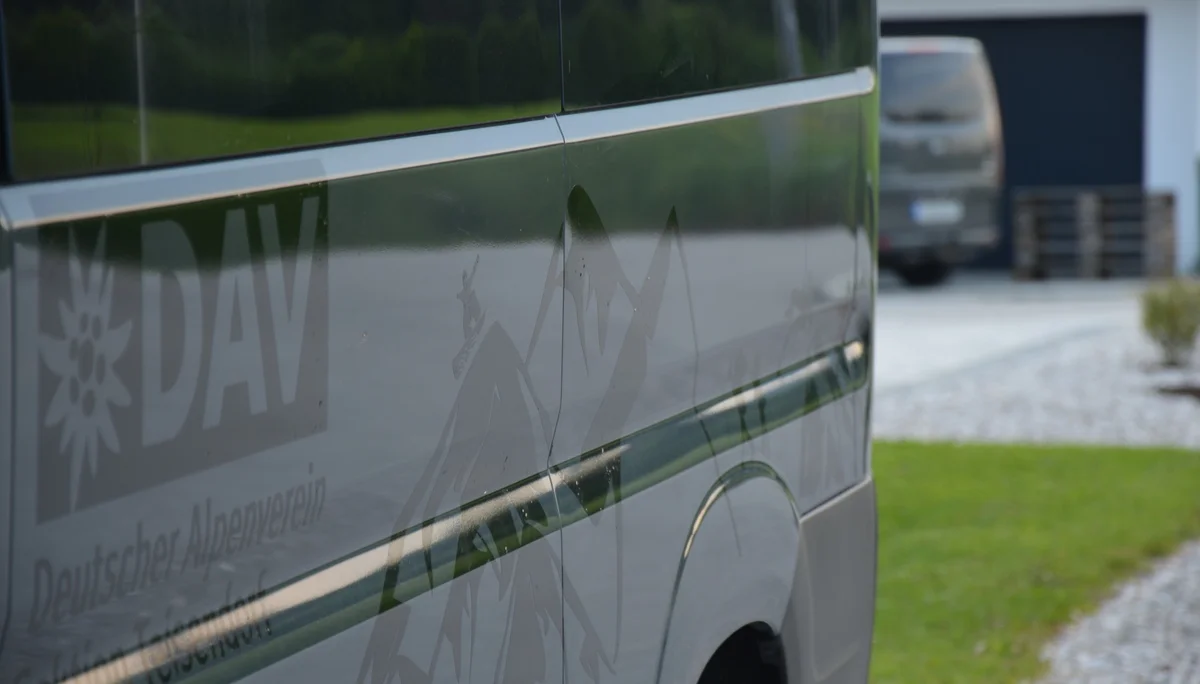 Foto Sektionsbus Seite | © DAV Teisendorf